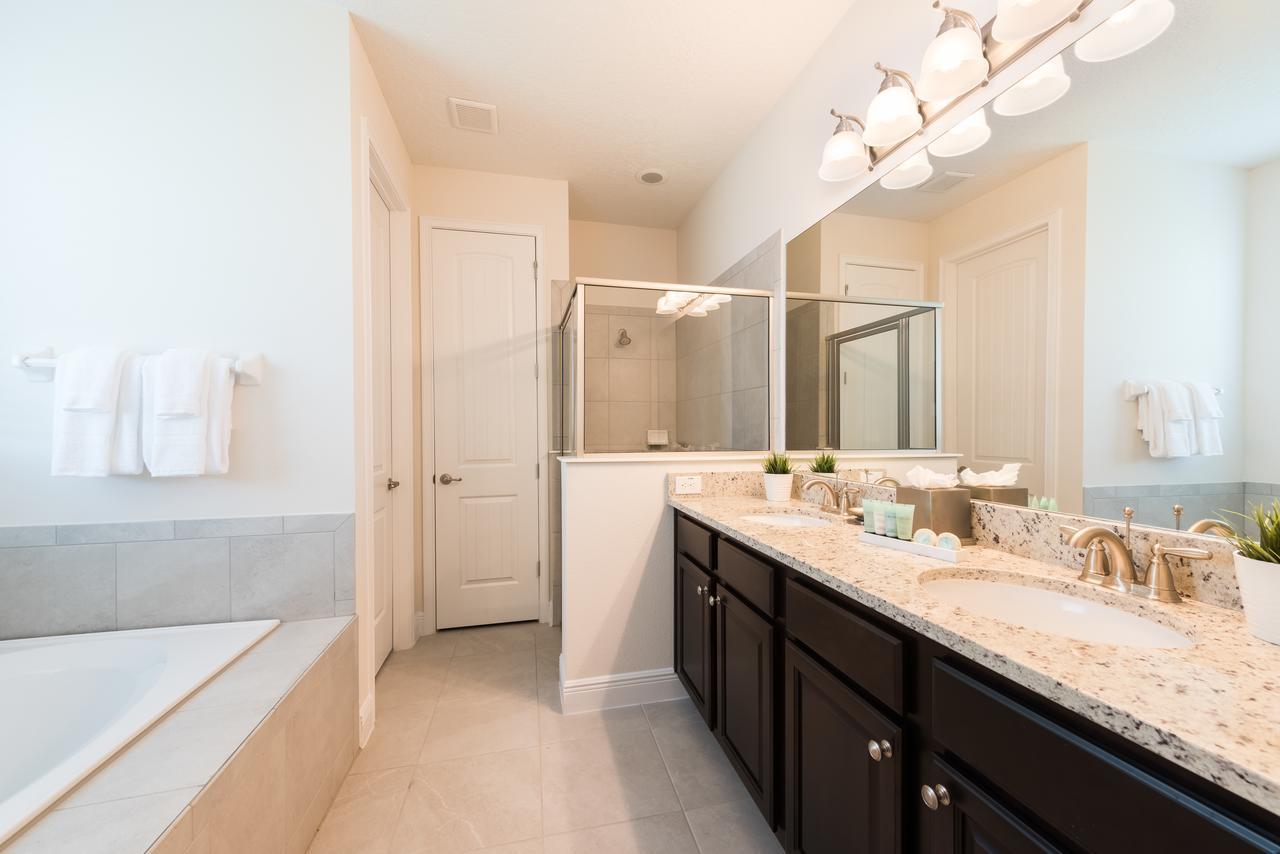 Fabulous Home By Rentyl Near Disney With Private Pool, Movie Room, Themed Rooms & Resort Amenities At Encore Resort - 360B أورلاندو المظهر الخارجي الصورة